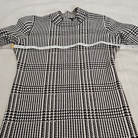 Chaps Women's Petite Houndstooth Sweater Pencil Midi Dress - Picture 8 of 16